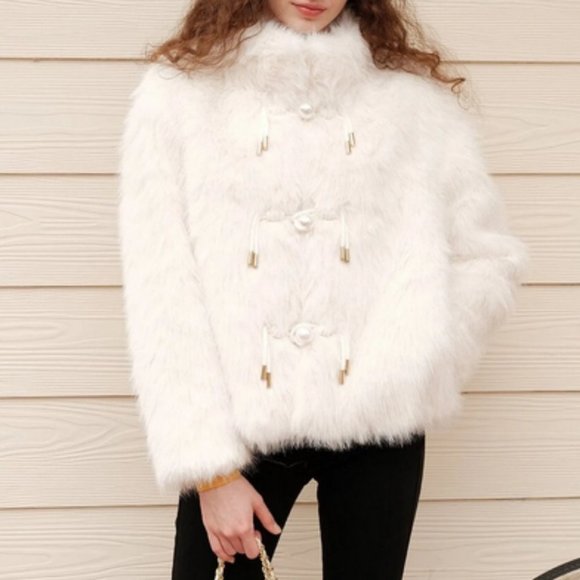 elegant pearl duffle button faux fur coat  white - Picture 5 of 7